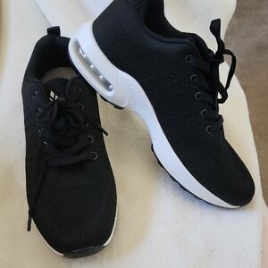 Mishansha Black Knit Lace-Up Sneakers